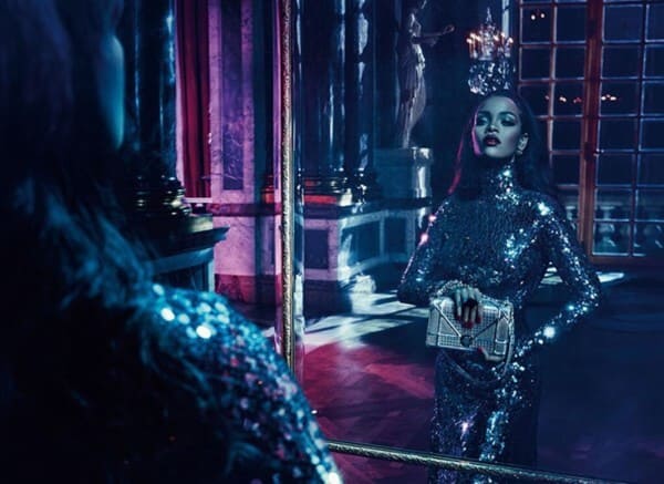 Новая кампания Dior: как Рианна выглядит в футуристических нарядах Рафа Симонса
